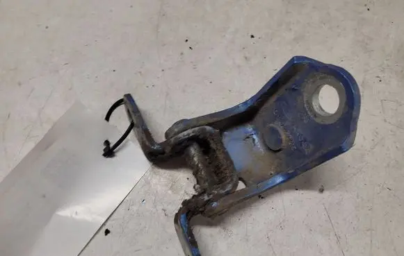 Ford Fiesta Rear door lower hinge