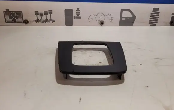 Audi A4 S4 B7 8E 8H Gear shifter surround trim plastic 8E0864261F