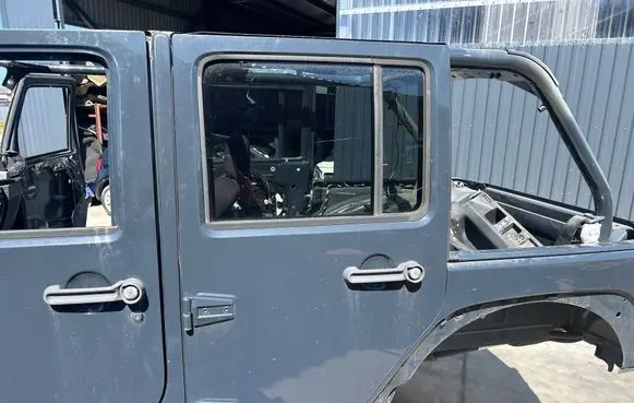 Jeep Wrangler Rear door