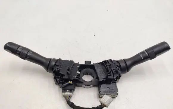 Lexus IS 220D-250-350 Wiper turn signal indicator stalk/switch 17f111
