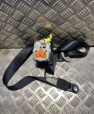 Toyota Verso Front seatbelt 732200F050