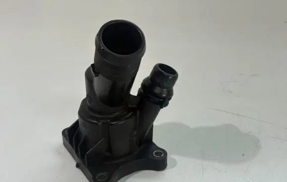 Volvo XC90 Thermostat/thermostat housing 31686045