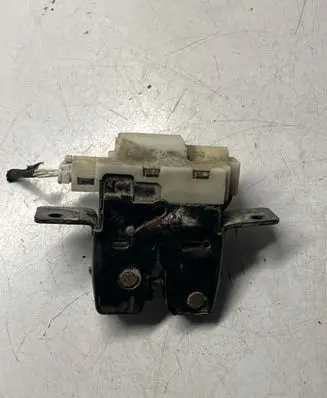Renault Clio II Tailgate/trunk/boot lock/catch/latch 8200076240 140904