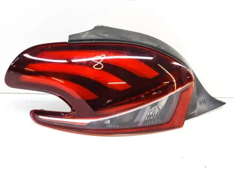 Peugeot 208 Rear/tail lights 9825601280