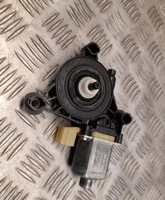 Audi Q3 F3 Rear door window regulator motor 5Q0959801