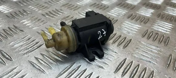Skoda Octavia Mk3 (5E) Turbo solenoid valve 04L131051F
