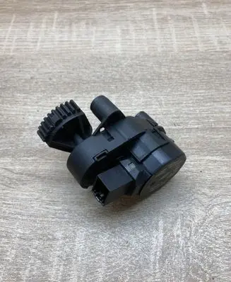Ford Galaxy Air flap motor/actuator YM2H19E616CA 7M3907511D