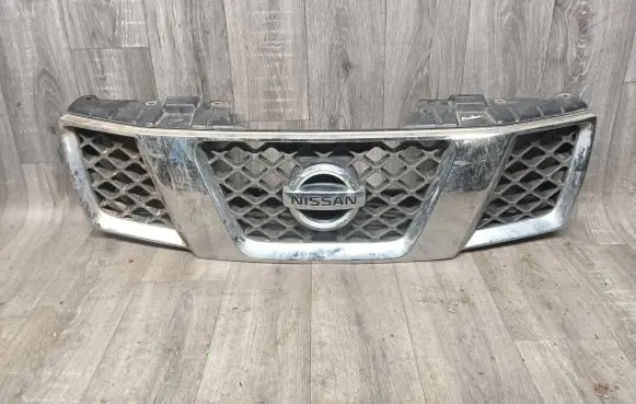 Nissan Pathfinder R51 Front bumper upper radiator grill NSR2281 310BB400 2311
