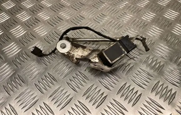 Headlight/headlamp level sensor
