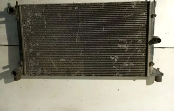 Seat Alhambra (Mk1) Coolant radiator 7M3121253B