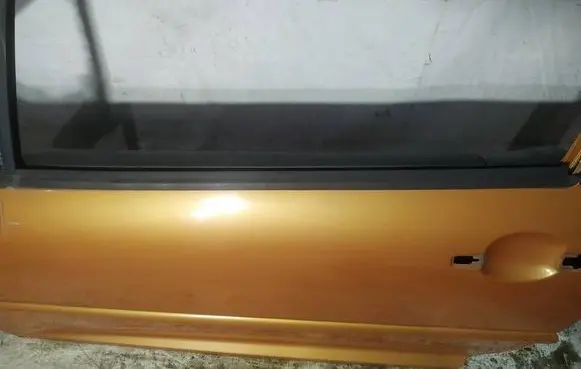 Peugeot 207 Front door glass trim molding 