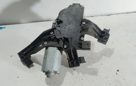 Peugeot 207 Rear window wiper motor 9652418780