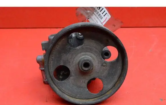 Peugeot 607 Power steering pump 9637000880