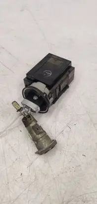 Volkswagen PASSAT B6 Ignition lock 3C0905843M