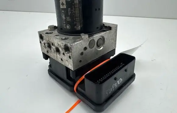 Skoda Superb B6 (3T) ABS Pump 3T0907379C 10061339511