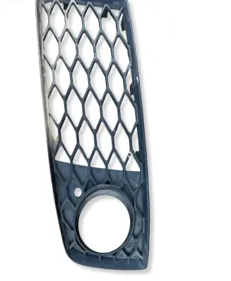 Audi RS4 B7 Front grill 8E0807681E