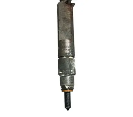 Volkswagen Golf IV Fuel injector 028130201T