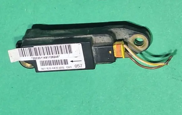 Mercedes-Benz C W203 Airbag deployment crash/impact sensor 0018204426 0003011491126249
