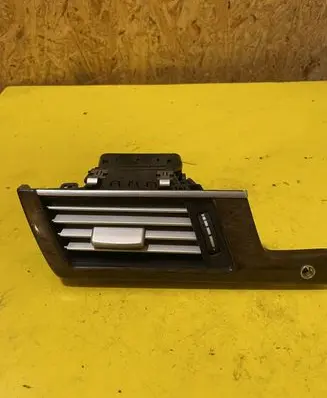 Mercedes-Benz E W212 Dashboard side air vent grill/cover trim A2128300154 2128300154