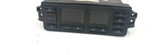 Audi A4 S4 B5 8D Climate control unit 8L0820043B 5HB00760800 0720618