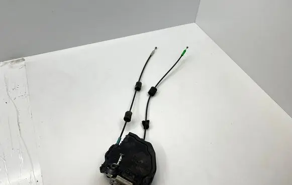 Toyota RAV 4 (XA30) Rear door lock 2C6110223