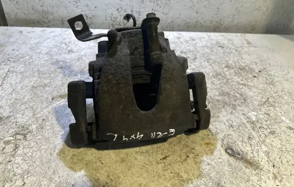 Mercedes-Benz E W211 Front brake caliper