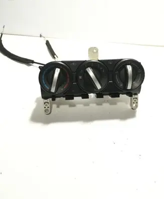 Nissan Qashqai Climate control unit 7E15