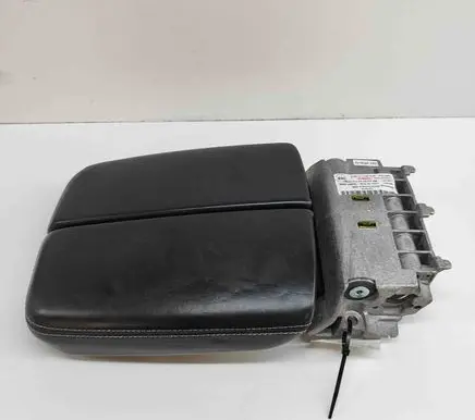 Audi Q7 4M Armrest 4M0864207AD