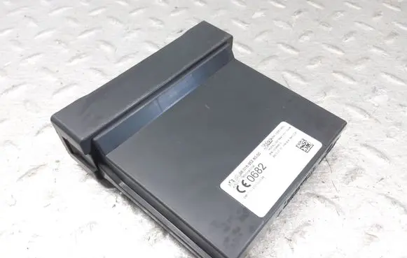 Peugeot 508 Door central lock control unit/module 9801695280