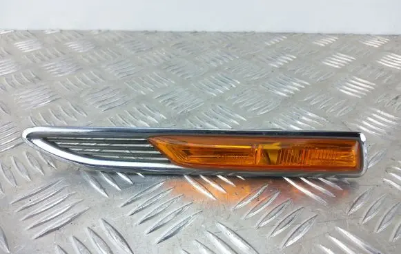 Ford Mondeo MK IV Front fender indicator light 7S7113K354BD