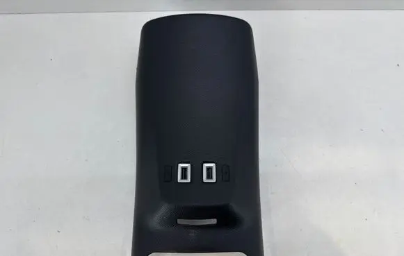 Opel Mokka X USB socket connector 98217039DX 9824334377 9834689780