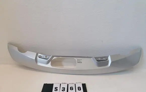 Volvo XC40 Front bumper lip 31407965