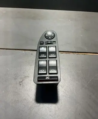 BMW 5 E39 Electric window control switch 6904339 685660