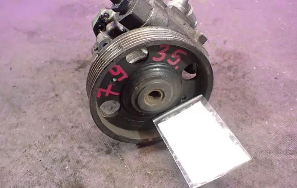 Peugeot 406 Power steering pump 9624660180