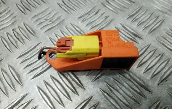 Skoda Fabia Mk2 (5J) Airbag deployment crash/impact sensor 1T0909606A 5WK43340