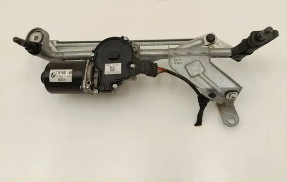 BMW 2 F46 Front wiper linkage and motor 7301043 191491511