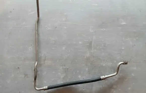 Subaru Forester SF Air conditioning (A/C) pipe/hose