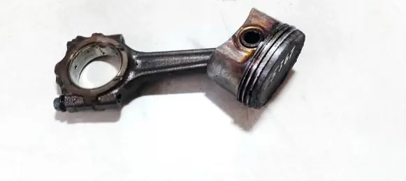 Fiat Punto (176) Piston with connecting rod