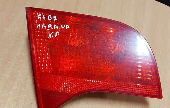 Audi A4 S4 B7 8E 8H Tailgate rear/tail lights 8E9945093 8E9945093A