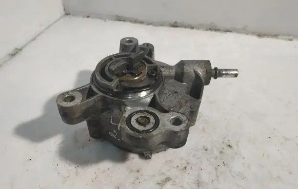 Peugeot 407 Vacuum pump D1651B