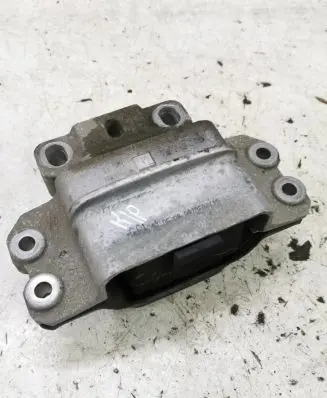 Volkswagen Golf Plus Engine mount bracket 1K0199555