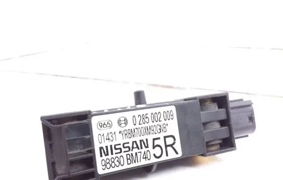 Nissan Almera Airbag deployment crash/impact sensor 0285002009 98830BM740