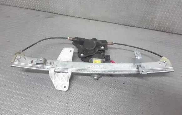 Nissan Maxima A34 Rear door window regulator with motor 827007Y000 827007Y010