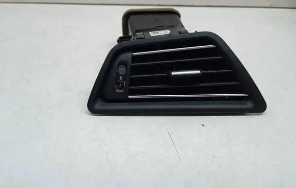 BMW 6 F12 F13 Dashboard side air vent grill/cover trim 9197488