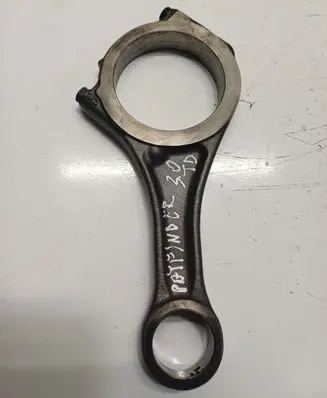Nissan Pathfinder R52 Connecting rod/conrod 942390
