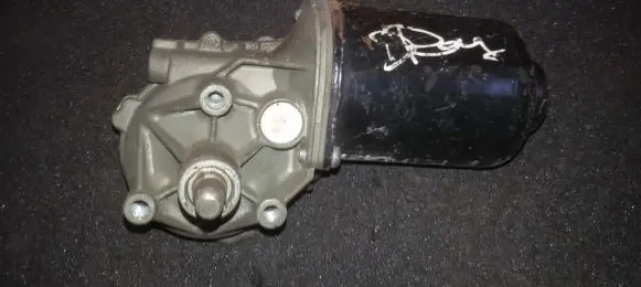 Nissan Primera Wiper motor