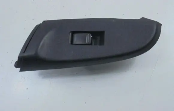 Nissan Almera Tino Electric window control switch 82961BM700