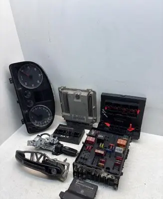 Volkswagen Touran I Engine control unit/module 03G906016BT 1039S04447 0281011761