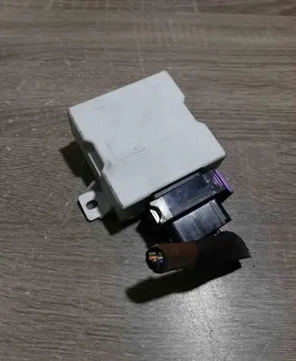 Toyota Avensis T250 Window wiper relay 150696
