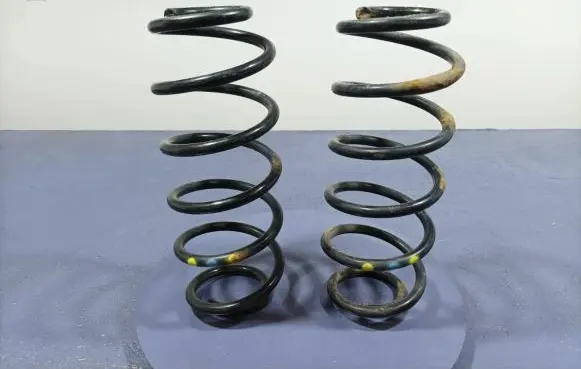 Toyota Corolla E160 E170 Rear coil spring